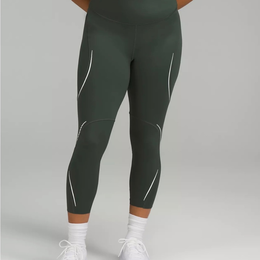 Lululemon - Picture 4 of 6